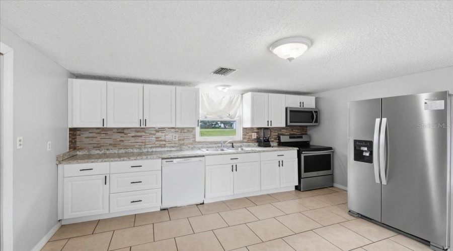 Avon Park, Florida 33825, 3 Bedroom Bedrooms, ,1 Bathroombathrooms,Residential,For Sale,Verona,0,Mfrp4939160