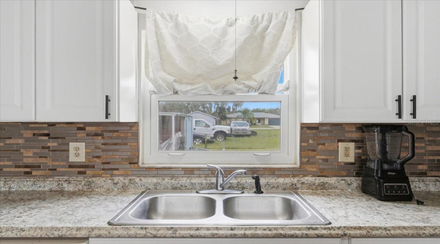 Avon Park, Florida 33825, 3 Bedroom Bedrooms, ,1 Bathroombathrooms,Residential,For Sale,Verona,0,Mfrp4939160