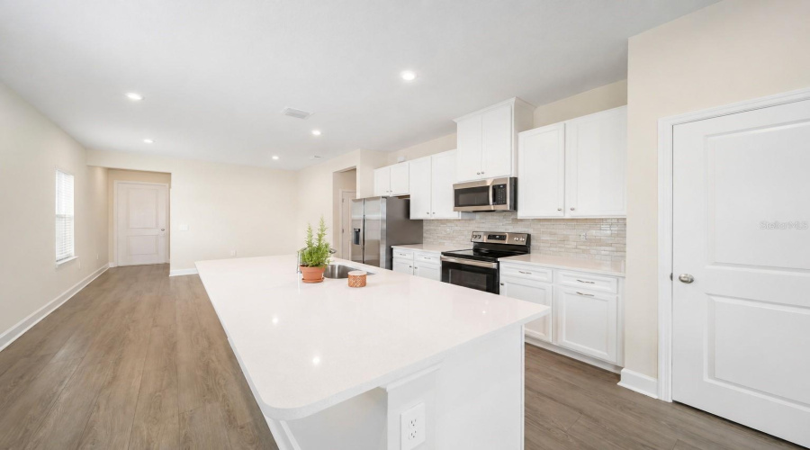 Bradenton, Florida 34211, 3 Bedroom Bedrooms, ,2 Bathroombathrooms,Residential,For Sale,Crimson,0,Mfra4704094