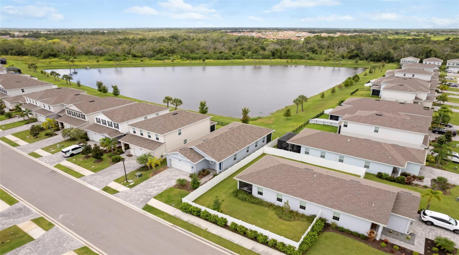Bradenton, Florida 34211, 3 Bedroom Bedrooms, ,2 Bathroombathrooms,Residential,For Sale,Crimson,0,Mfra4704094