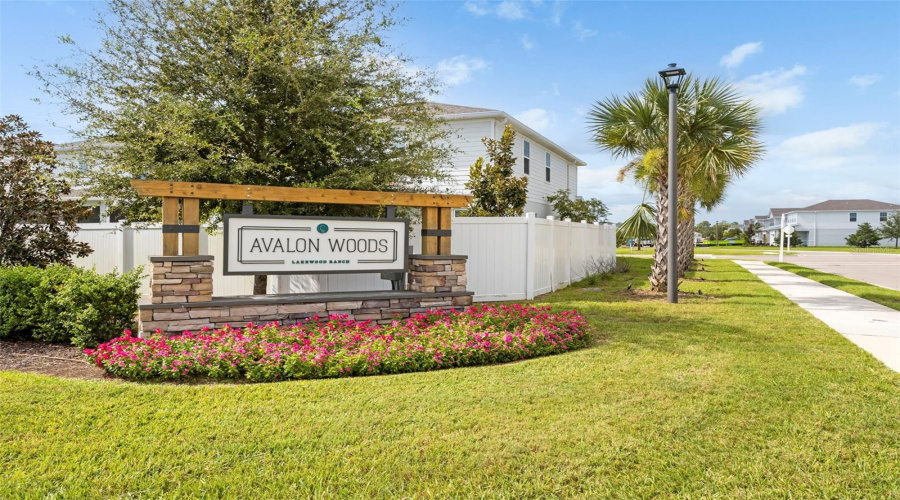 Bradenton, Florida 34211, 3 Bedroom Bedrooms, ,2 Bathroombathrooms,Residential,For Sale,Crimson,0,Mfra4704094