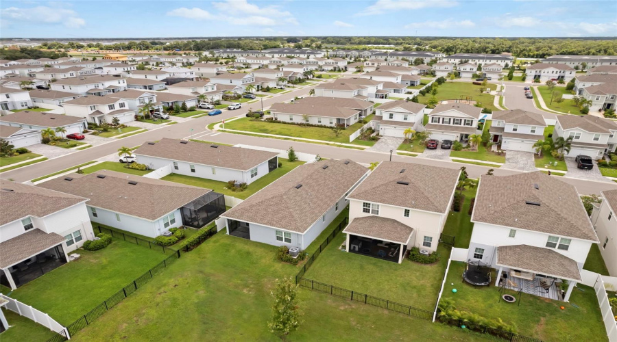 Bradenton, Florida 34211, 3 Bedroom Bedrooms, ,2 Bathroombathrooms,Residential,For Sale,Crimson,0,Mfra4704094