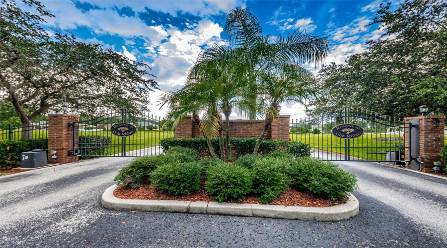 New Port Richey, Florida 34655, 4 Bedroom Bedrooms, ,4 Bathroombathrooms,Residential,For Sale,Oak Meadow,0,Mfrw7888852
