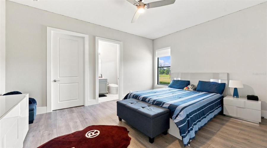 New Port Richey, Florida 34655, 4 Bedroom Bedrooms, ,4 Bathroombathrooms,Residential,For Sale,Oak Meadow,0,Mfrw7888852