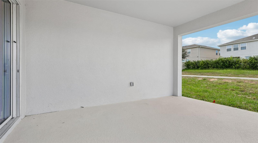 Rear Lanai
