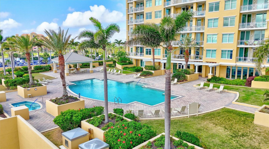 1 Of 4 Pools