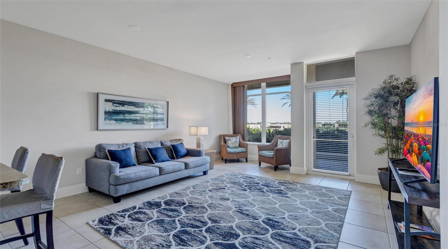 Large Guest Suite For Rent On Property