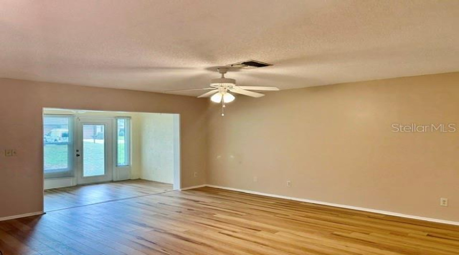 Open And Spacious Great Room