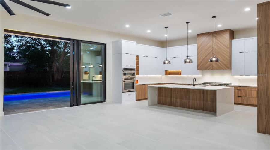 Orlando, Florida 32803, 3 Bedroom Bedrooms, ,3 Bathroombathrooms,Residential,For Sale,Summerlin,0,Mfro6407103