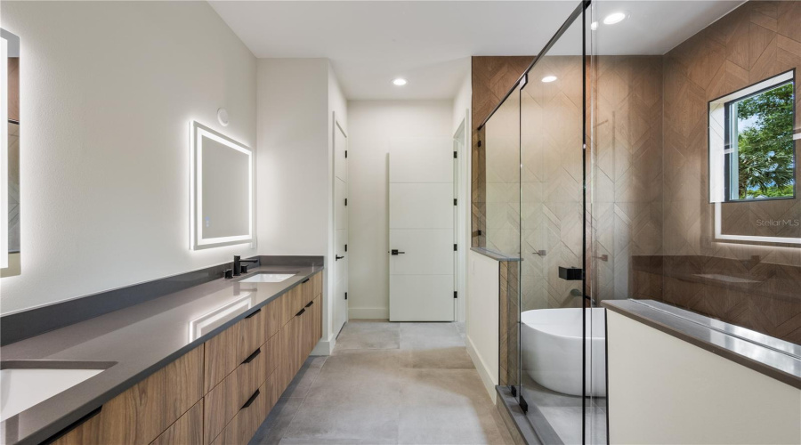 Orlando, Florida 32803, 3 Bedroom Bedrooms, ,3 Bathroombathrooms,Residential,For Sale,Summerlin,0,Mfro6407103