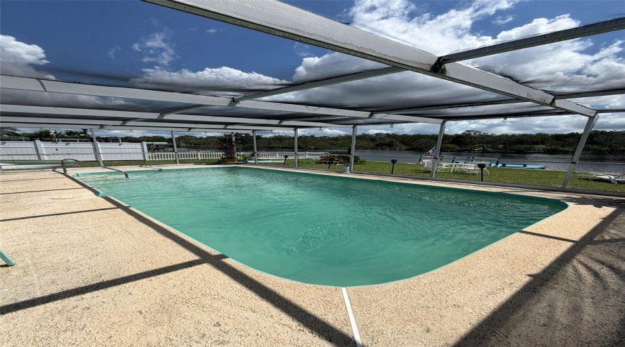 Holiday, Florida 34690, 2 Bedroom Bedrooms, ,2 Bathroombathrooms,Residential,For Sale,Flotilla,0,Mfrtb8542308