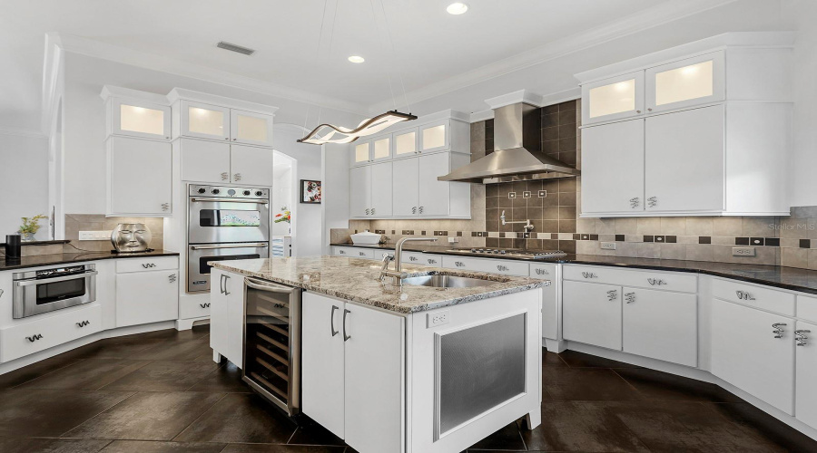 Bradenton, Florida 34202, 3 Bedroom Bedrooms, ,3 Bathroombathrooms,Residential,For Sale,Leopard Creek,0,Mfra4701686
