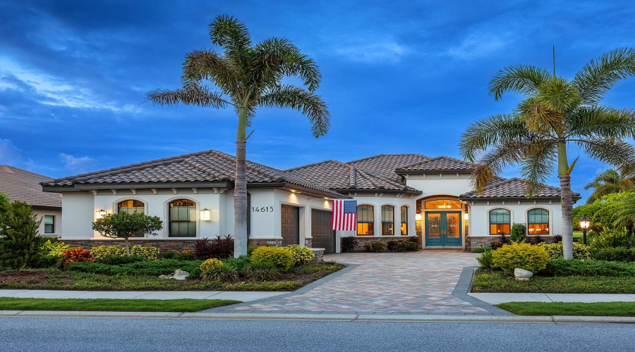 Bradenton, Florida 34202, 3 Bedroom Bedrooms, ,3 Bathroombathrooms,Residential,For Sale,Leopard Creek,0,Mfra4701686