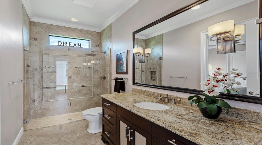 Bradenton, Florida 34202, 3 Bedroom Bedrooms, ,3 Bathroombathrooms,Residential,For Sale,Leopard Creek,0,Mfra4701686