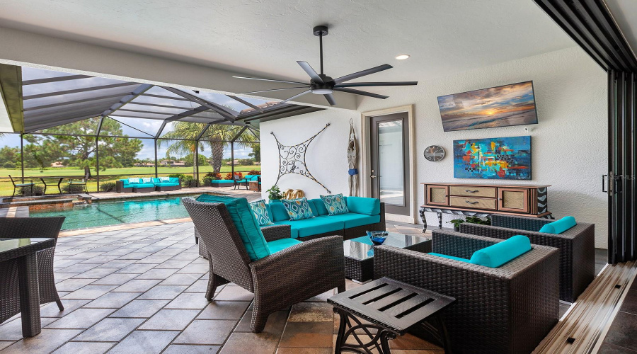 Bradenton, Florida 34202, 3 Bedroom Bedrooms, ,3 Bathroombathrooms,Residential,For Sale,Leopard Creek,0,Mfra4701686