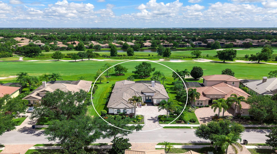 Bradenton, Florida 34202, 3 Bedroom Bedrooms, ,3 Bathroombathrooms,Residential,For Sale,Leopard Creek,0,Mfra4701686