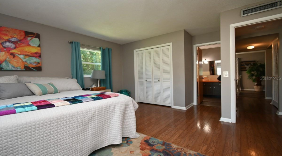 Dade City, Florida 33525, 3 Bedroom Bedrooms, ,2 Bathroombathrooms,Residential,For Sale,Lakeshore,0,Mfrtb8538016