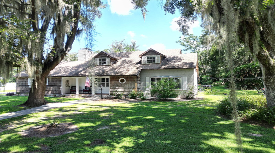 This Could Be Your Cape Cod Home Here In Dade City