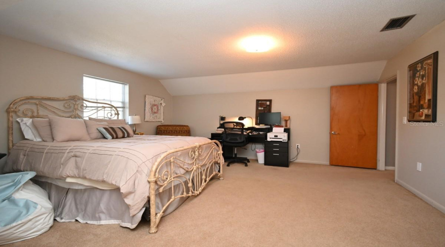 Dade City, Florida 33525, 3 Bedroom Bedrooms, ,2 Bathroombathrooms,Residential,For Sale,Lakeshore,0,Mfrtb8538016