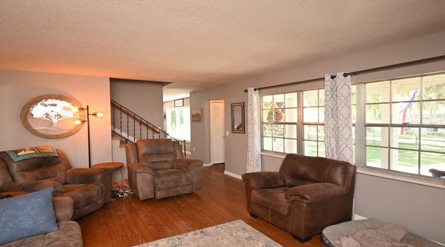 Dade City, Florida 33525, 3 Bedroom Bedrooms, ,2 Bathroombathrooms,Residential,For Sale,Lakeshore,0,Mfrtb8538016