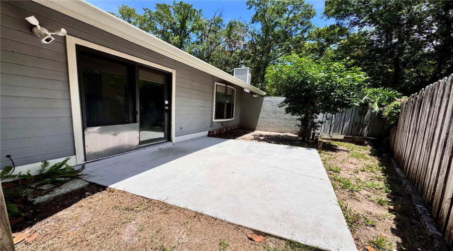 Gainesville, Florida 32607, 2 Bedroom Bedrooms, ,2 Bathroombathrooms,Residential,For Sale,7Th,0,Mfrgc542866