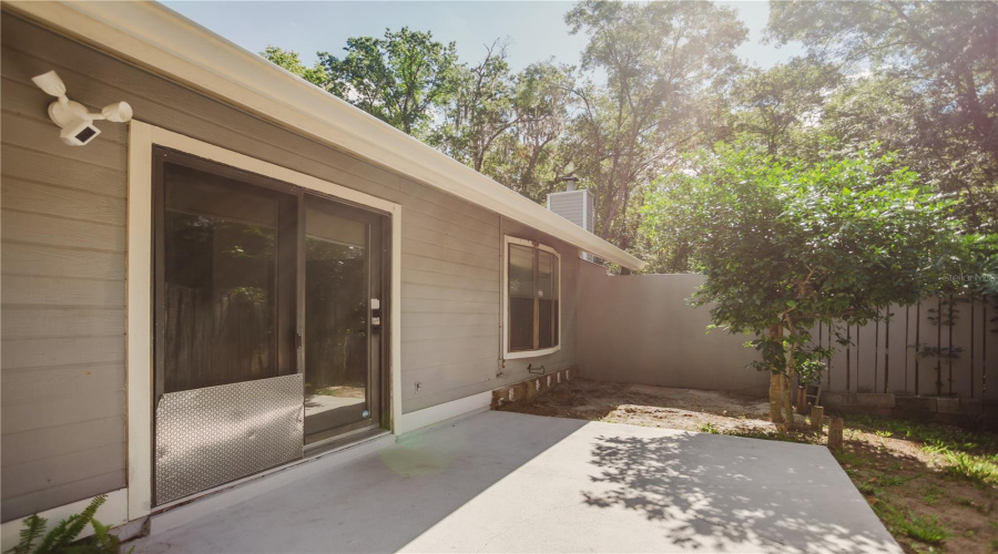 Gainesville, Florida 32607, 2 Bedroom Bedrooms, ,2 Bathroombathrooms,Residential,For Sale,7Th,0,Mfrgc542866