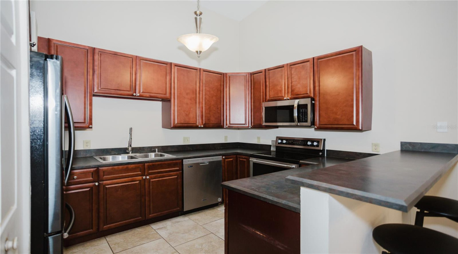 Gainesville, Florida 32607, 2 Bedroom Bedrooms, ,2 Bathroombathrooms,Residential,For Sale,7Th,0,Mfrgc542866