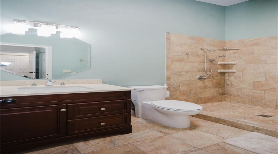 Gainesville, Florida 32607, 2 Bedroom Bedrooms, ,2 Bathroombathrooms,Residential,For Sale,7Th,0,Mfrgc542866