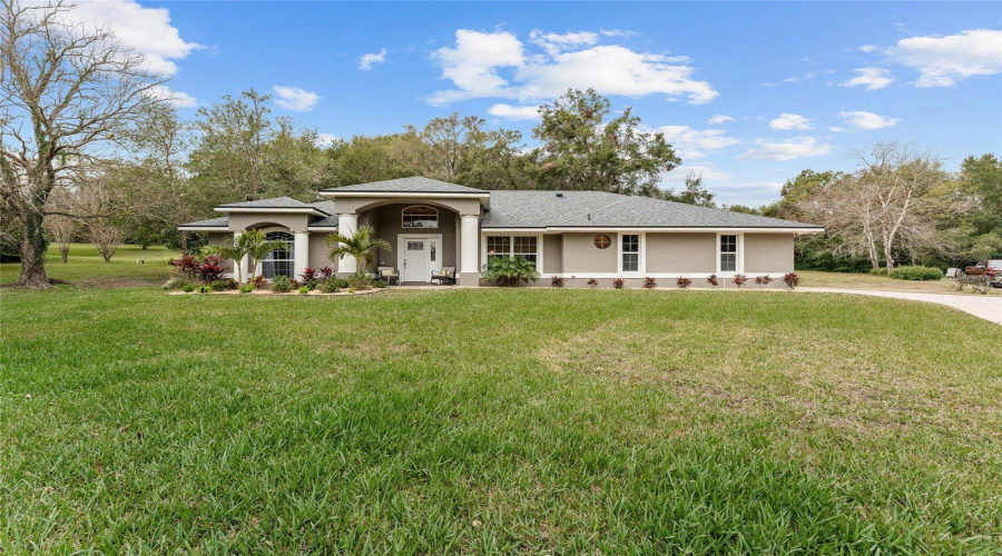 Mount Dora, Florida 32757, 3 Bedroom Bedrooms, ,2 Bathroombathrooms,Residential,For Sale,Edmund,0,Mfro6393908