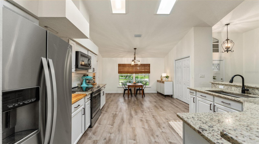 Mount Dora, Florida 32757, 3 Bedroom Bedrooms, ,2 Bathroombathrooms,Residential,For Sale,Edmund,0,Mfro6393908