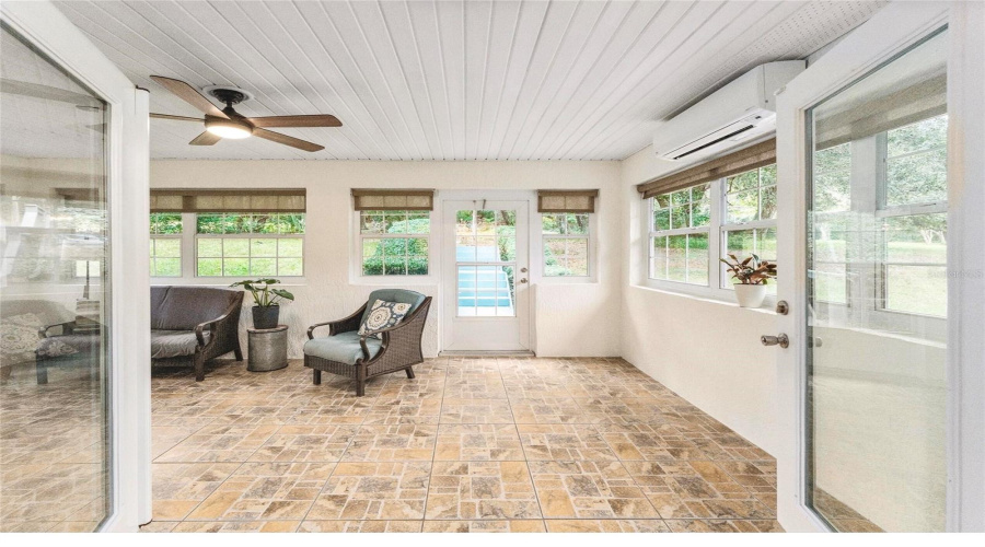 Mount Dora, Florida 32757, 3 Bedroom Bedrooms, ,2 Bathroombathrooms,Residential,For Sale,Edmund,0,Mfro6393908