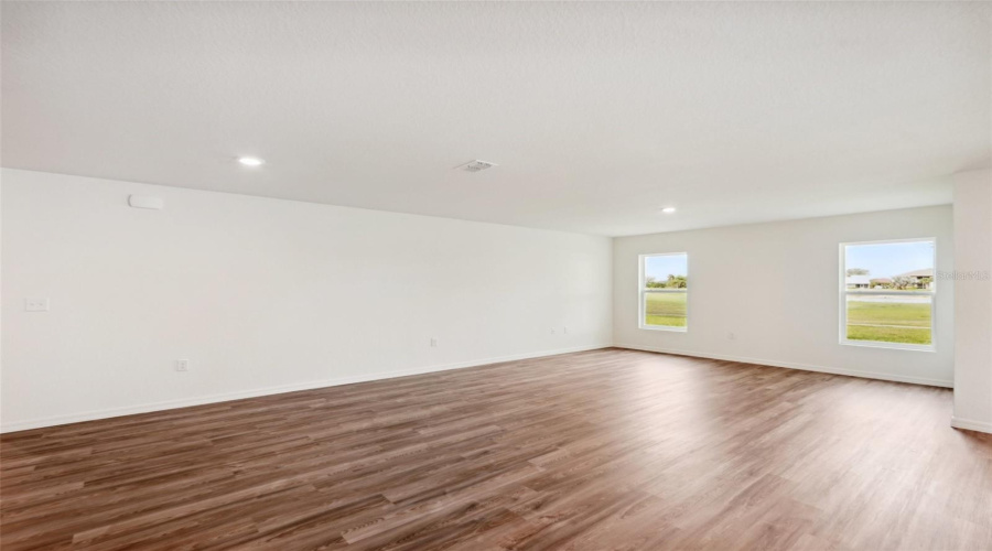 Weeki Wachee, Florida 34614, 4 Bedroom Bedrooms, ,2 Bathroombathrooms,Residential,For Sale,Dusky Sparrow,0,Mfrc7520784
