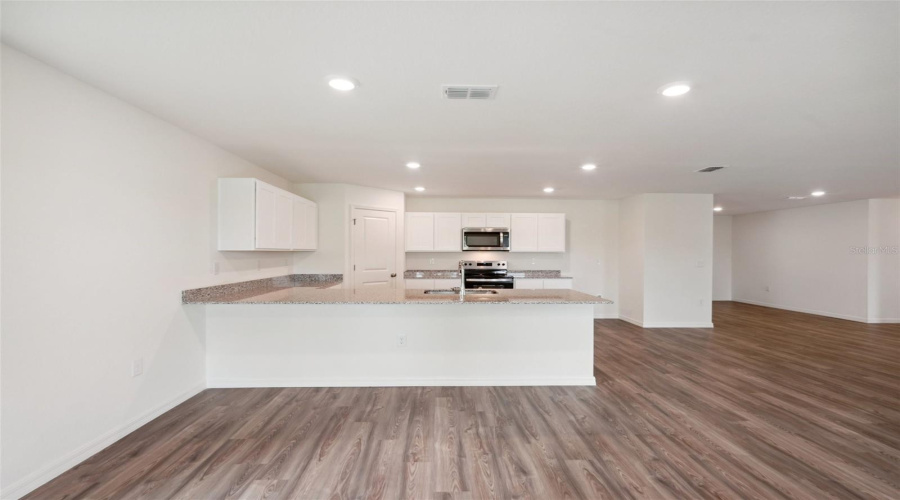 Weeki Wachee, Florida 34614, 4 Bedroom Bedrooms, ,2 Bathroombathrooms,Residential,For Sale,Dusky Sparrow,0,Mfrc7520784