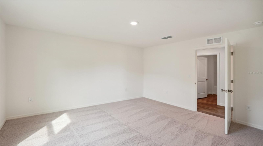 Weeki Wachee, Florida 34614, 4 Bedroom Bedrooms, ,2 Bathroombathrooms,Residential,For Sale,Dusky Sparrow,0,Mfrc7520784