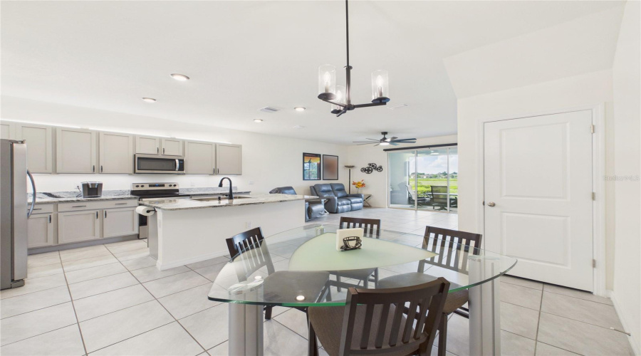 Wildwood, Florida 34785, 3 Bedroom Bedrooms, ,2 Bathroombathrooms,Residential,For Sale,Dragonfly Drive,0,Mfrg5114853