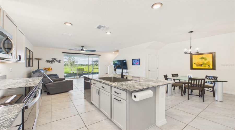 Wildwood, Florida 34785, 3 Bedroom Bedrooms, ,2 Bathroombathrooms,Residential,For Sale,Dragonfly Drive,0,Mfrg5114853