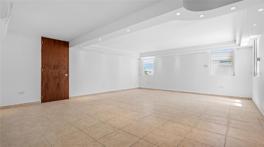 Dorado, Puerto Rico 00646, 5 Bedroom Bedrooms, ,3 Bathroombathrooms,Residential,For Sale,Golfo De Alaska,0,Mfrpr9123695