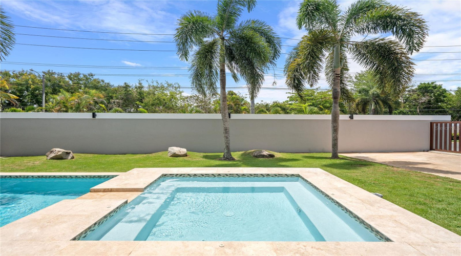 Dorado, Puerto Rico 00646, 5 Bedroom Bedrooms, ,3 Bathroombathrooms,Residential,For Sale,Golfo De Alaska,0,Mfrpr9123695