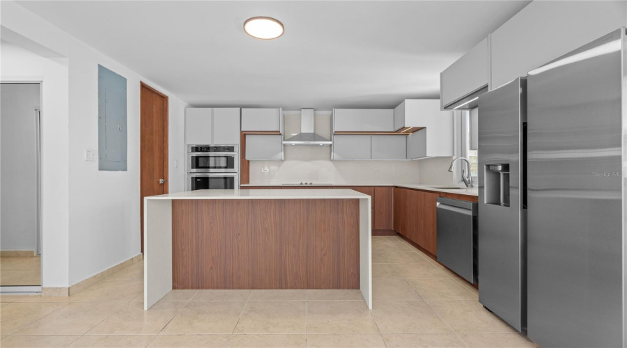 Dorado, Puerto Rico 00646, 5 Bedroom Bedrooms, ,3 Bathroombathrooms,Residential,For Sale,Golfo De Alaska,0,Mfrpr9123695