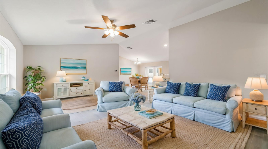 Ocala, Florida 34473, 3 Bedroom Bedrooms, ,2 Bathroombathrooms,Residential,For Sale,88Th,0,Mfrom728236