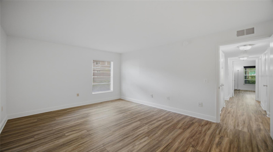Tampa, Florida 33613, 2 Bedroom Bedrooms, ,2 Bathroombathrooms,Residential,For Sale,Hanging Moss,0,Mfrtb8541235