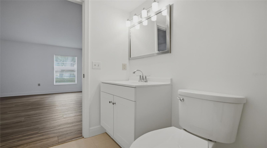 Tampa, Florida 33613, 2 Bedroom Bedrooms, ,2 Bathroombathrooms,Residential,For Sale,Hanging Moss,0,Mfrtb8541235