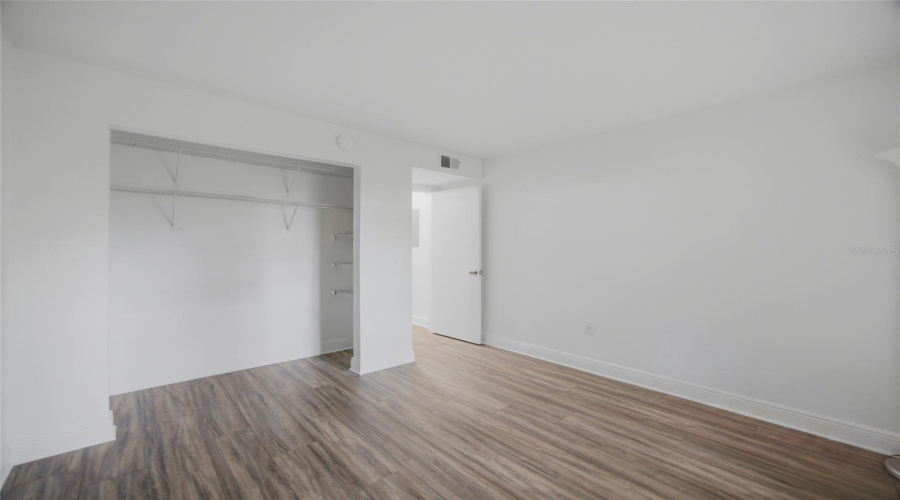 Tampa, Florida 33613, 2 Bedroom Bedrooms, ,2 Bathroombathrooms,Residential,For Sale,Hanging Moss,0,Mfrtb8541235
