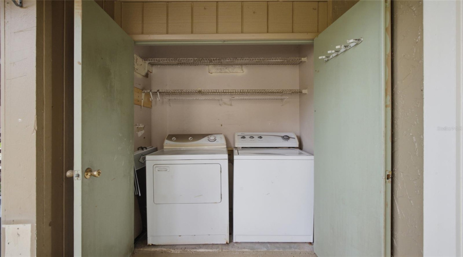 Tampa, Florida 33613, 2 Bedroom Bedrooms, ,2 Bathroombathrooms,Residential,For Sale,Hanging Moss,0,Mfrtb8541235