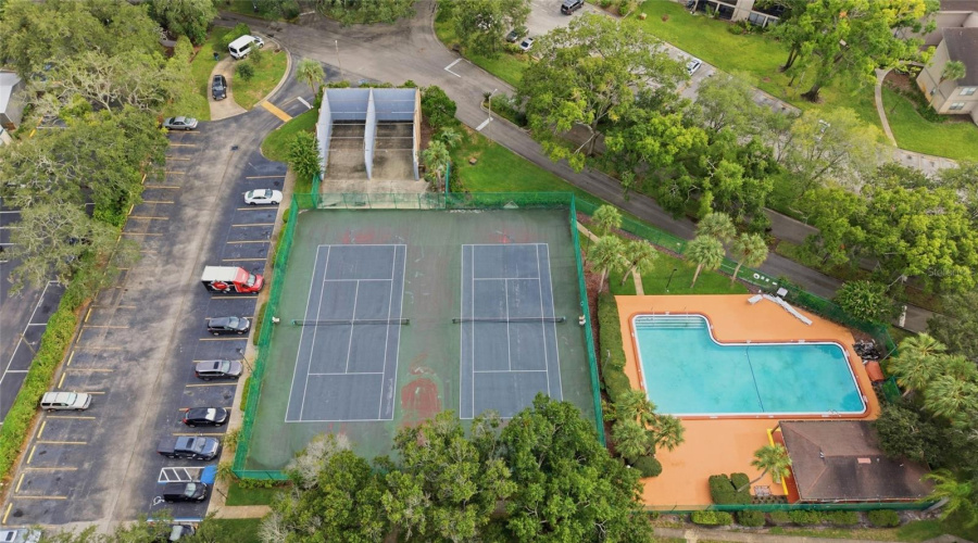 Tampa, Florida 33613, 2 Bedroom Bedrooms, ,2 Bathroombathrooms,Residential,For Sale,Hanging Moss,0,Mfrtb8541235