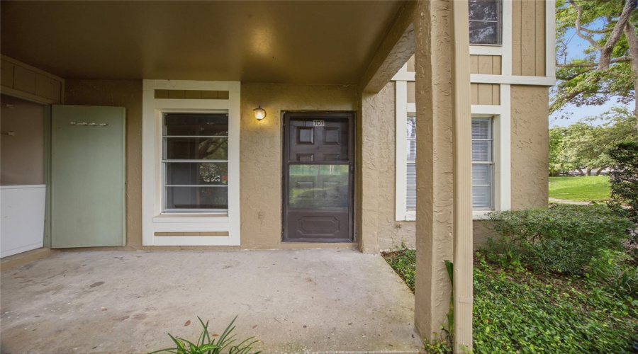 Tampa, Florida 33613, 2 Bedroom Bedrooms, ,2 Bathroombathrooms,Residential,For Sale,Hanging Moss,0,Mfrtb8541235