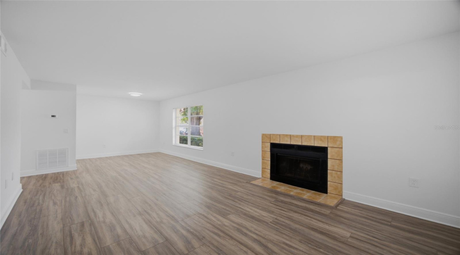 Tampa, Florida 33613, 2 Bedroom Bedrooms, ,2 Bathroombathrooms,Residential,For Sale,Hanging Moss,0,Mfrtb8541235