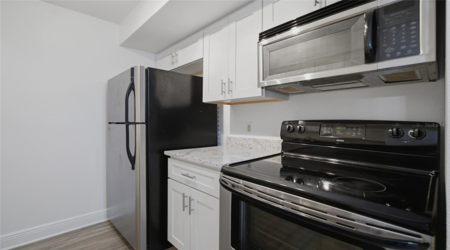 Tampa, Florida 33613, 2 Bedroom Bedrooms, ,2 Bathroombathrooms,Residential,For Sale,Hanging Moss,0,Mfrtb8541235