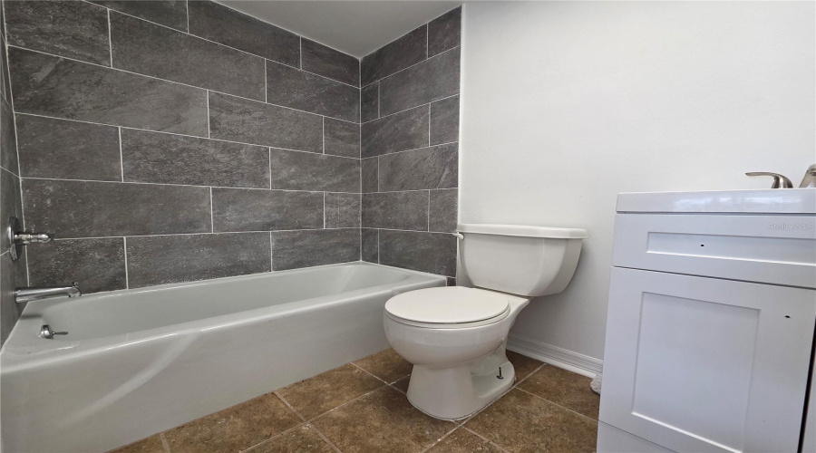 New Port Richey, Florida 34652, 2 Bedroom Bedrooms, ,2 Bathroombathrooms,Residential,For Sale,Amulet,0,Mfrtb8542711