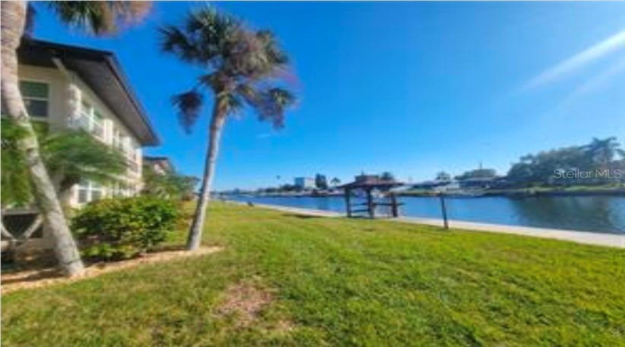 New Port Richey, Florida 34652, 2 Bedroom Bedrooms, ,2 Bathroombathrooms,Residential,For Sale,Amulet,0,Mfrtb8542711